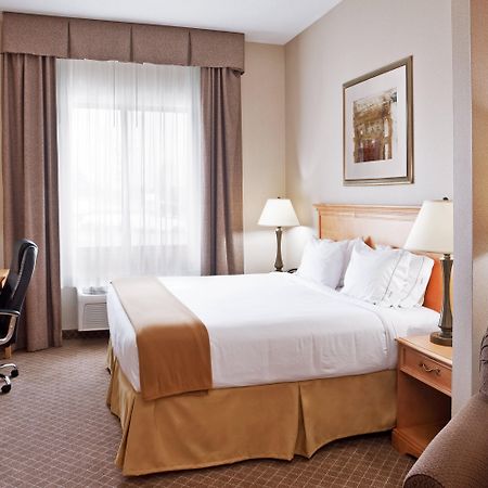 Holiday Inn Express Hotel & Suites Chesterfield - Selfridge Area By Ihg Extérieur photo