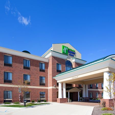 Holiday Inn Express Hotel & Suites Chesterfield - Selfridge Area By Ihg Extérieur photo