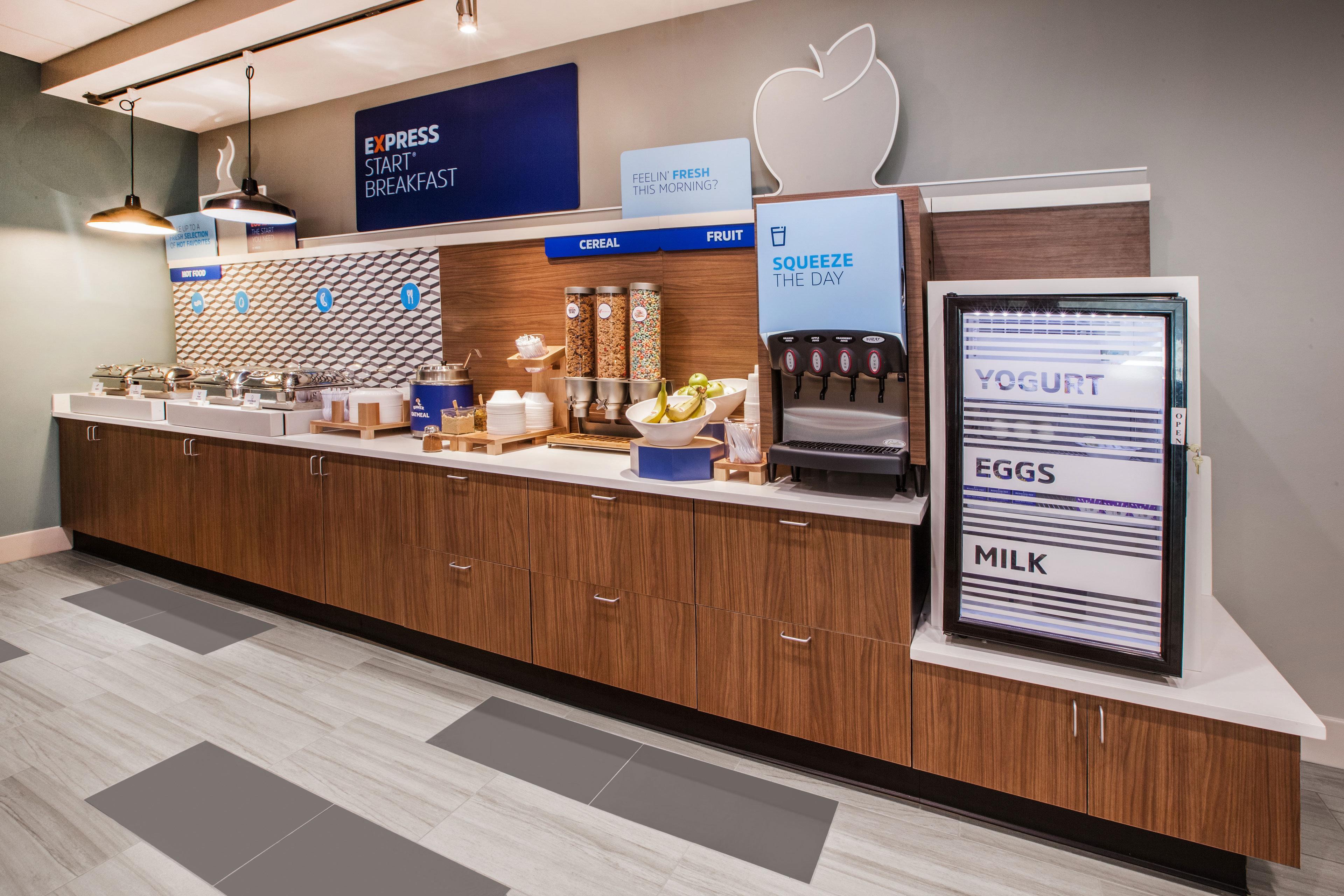 Holiday Inn Express Hotel & Suites Chesterfield - Selfridge Area By Ihg Extérieur photo