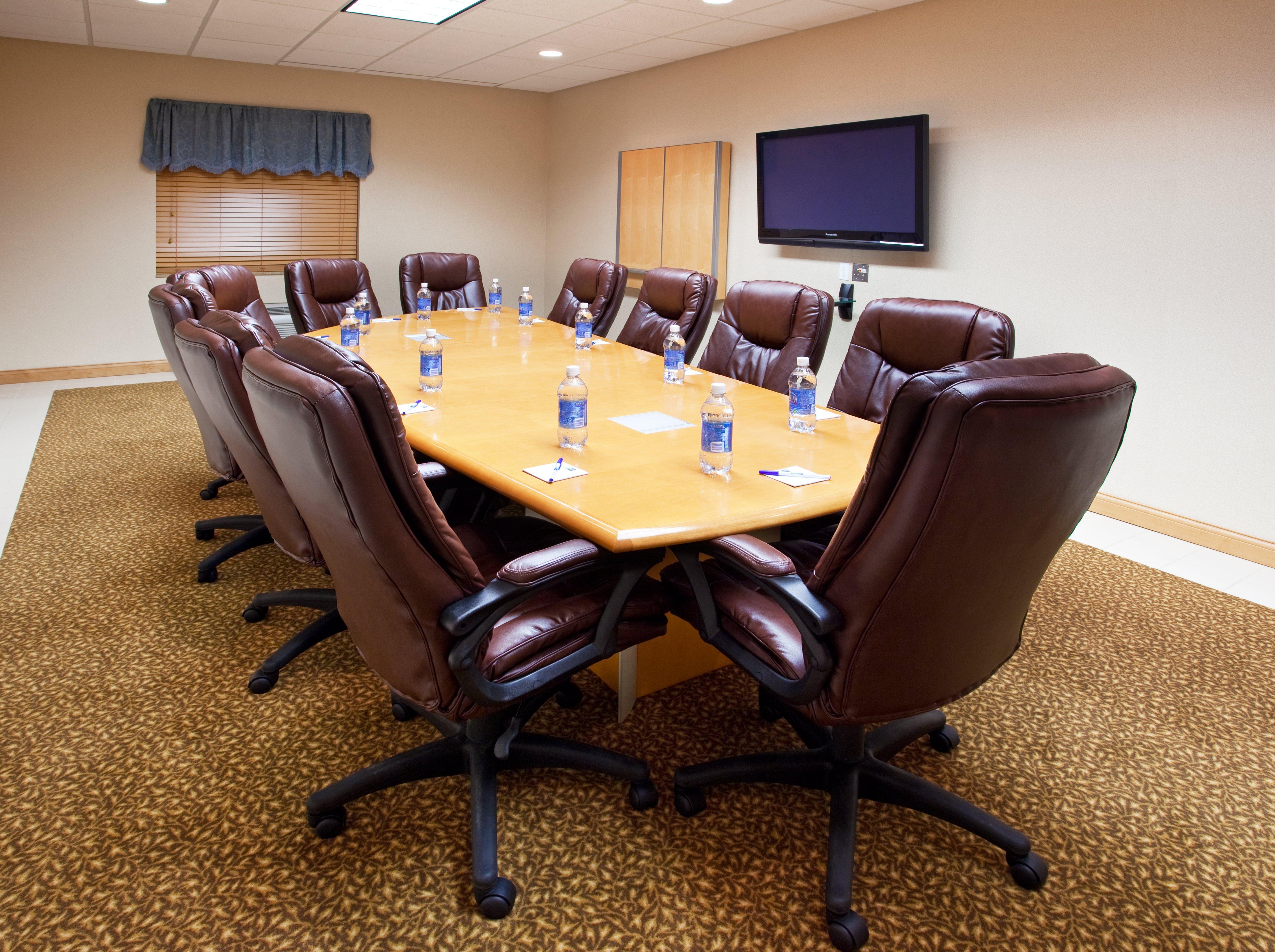 Holiday Inn Express Hotel & Suites Chesterfield - Selfridge Area By Ihg Extérieur photo