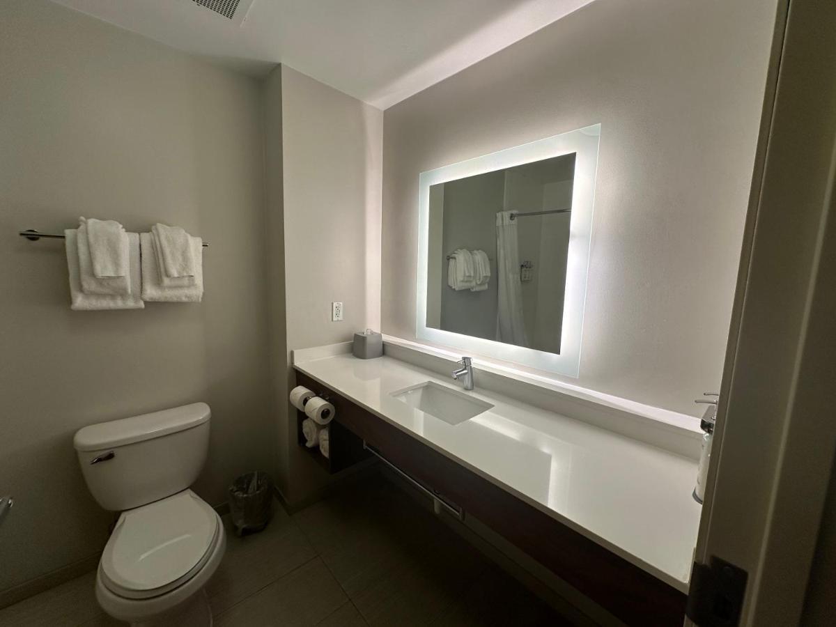 Holiday Inn Express Hotel & Suites Chesterfield - Selfridge Area By Ihg Extérieur photo
