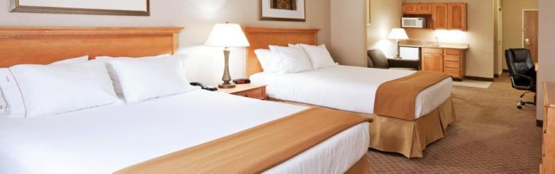 Holiday Inn Express Hotel & Suites Chesterfield - Selfridge Area By Ihg Extérieur photo