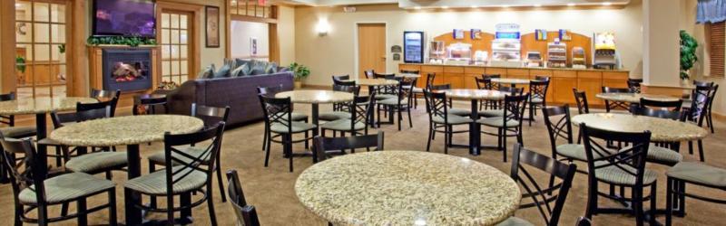 Holiday Inn Express Hotel & Suites Chesterfield - Selfridge Area By Ihg Extérieur photo